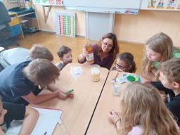 Zkoumáme látky a jejich vlastnosti